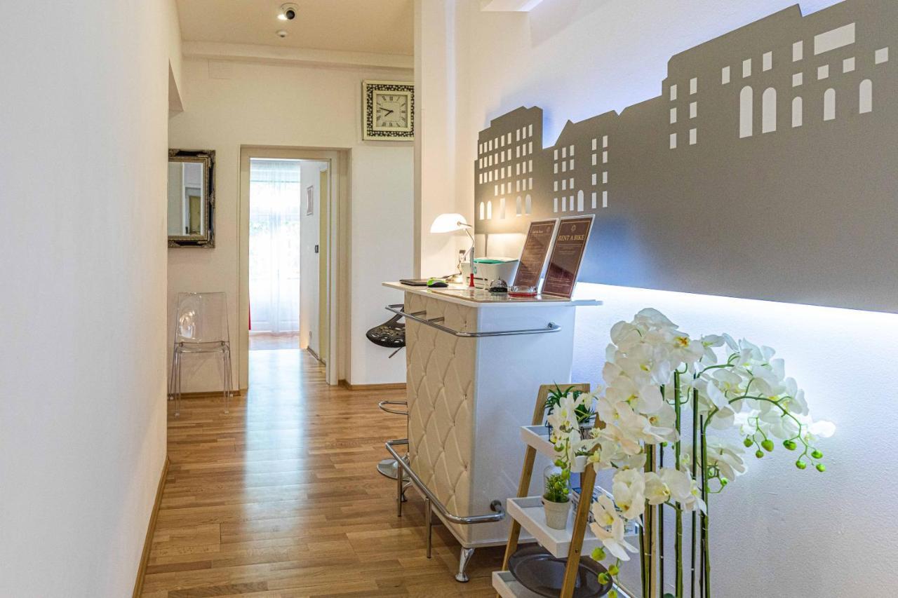 Cankareva City Rooms สปลิท ภายนอก รูปภาพ